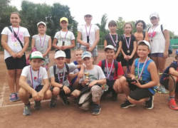 Свыше 60 спортсменов разных возрастов собрал городской турнир по теннису 