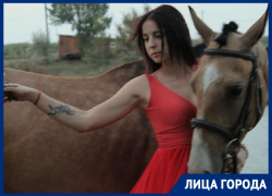 «После перелома позвоночника вернулась в конный спорт»: тренер лошадей из Волгодонска Лилия Мирная