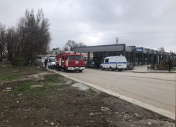 Из-за сообщения о минировании вокзал Волгодонска оцепили экстренные службы