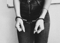 До 20 лет тюрьмы грозит 24-летней волгодончанке за попытку сбыта наркотиков