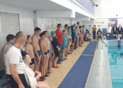 В Волгодонске прошли соревнования среди «особых» пловцов