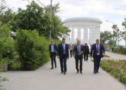 Ростовские «Ревизорро» посетили Приморский парк, где срываются сроки благоустройства
