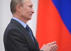 Владимир Путин наградил орденом Почета тракториста из Мартыновского района