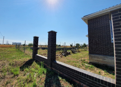 К участкам многодетных семей на Ростовском шоссе подведут долгожданный водопровод