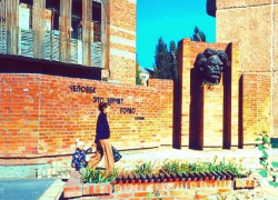 38 лет назад в Волгодонске состоялось открытие памятника Максиму Горькому 