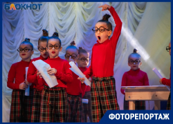Танцы, песни, рукопашный бой: всего около 100 волгодонцев посетили концерт в честь Дня России