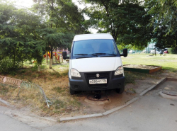 Автохамы во дворах