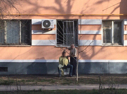 Парикмахерская на улице