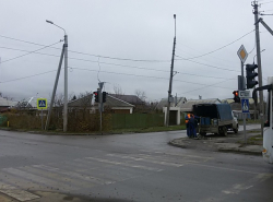 Каждому пешеходу по светофору