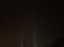 Необычные столбы света, мороз - 12.