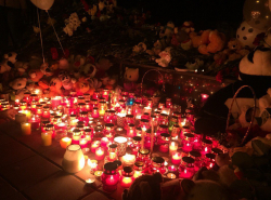 Волгодонск почтил память погибших в Кемерово