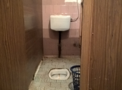 Стыдно за такой туалет в главном парке г. Волгодонска!