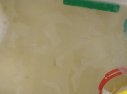 Желтая вода - это нормально?