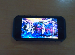 В такси найден мобильный телефон