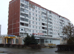 Очередное хулиганство около бара Бавария на улице Королева д.9