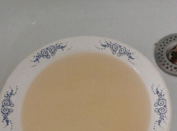 Такого цвета идет вода из крана