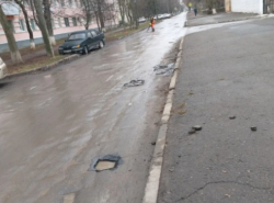Грязь - лучший клей для ремонта волгодонских дорог