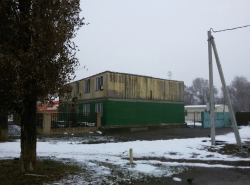 Знаменитый деревянный домик разрушают? 