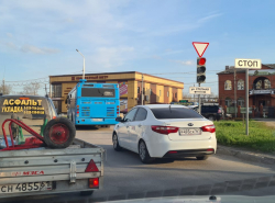 Какие правила движения на перекрёстке Горького-Степная? 