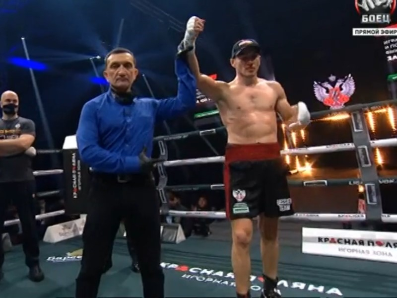 Волгодонец Харитон Агрба одержал победу в финальном бою турнира по боксу в Сочи