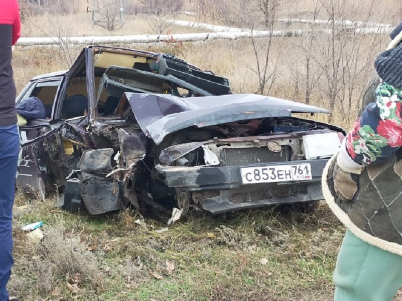 На Жуковском шоссе ВАЗ после ДТП превратился в груду искореженного железа