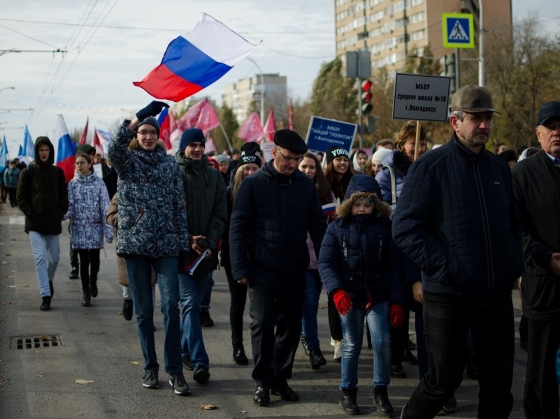 Масштабным шествием волгодонцы поддержали единство России