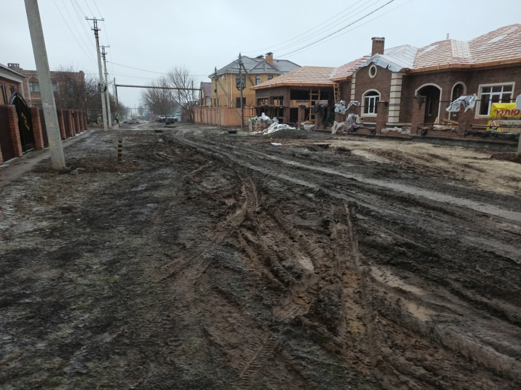 Богом забытое место: местные жители показали, как живут люди в частном  секторе Волгодонска