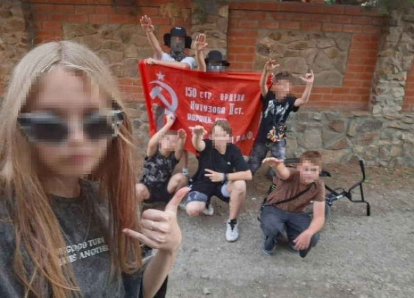 Это реабилитация нацизма: в Следственном комитете жестко прокомментировали поступок зигующих подростков в Волгодонске