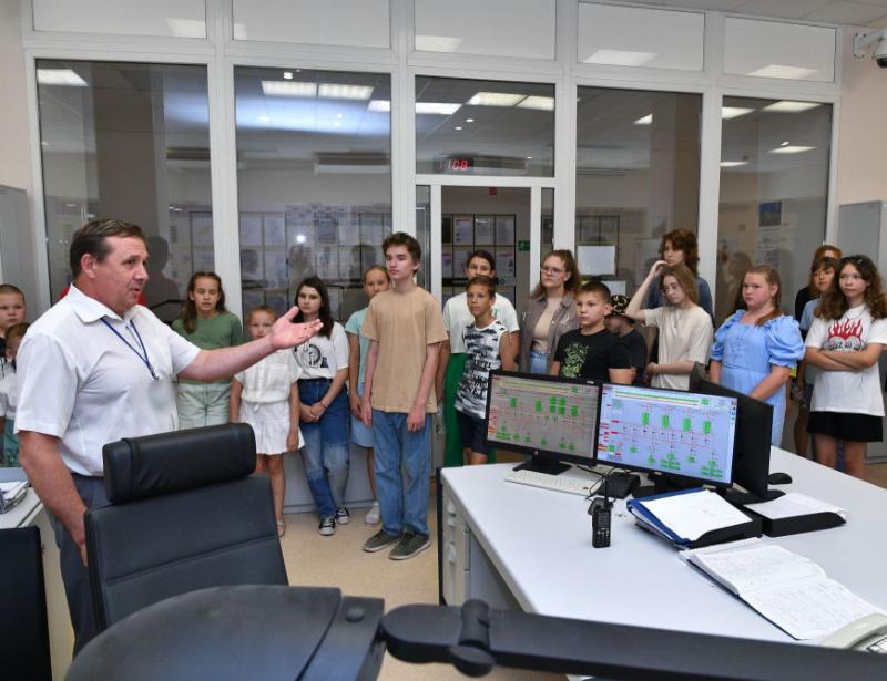 Дети волгодонских атомщиков посетили с экскурсией Ростовскую АЭС в рамках проекта  «Папина и мамина работа»