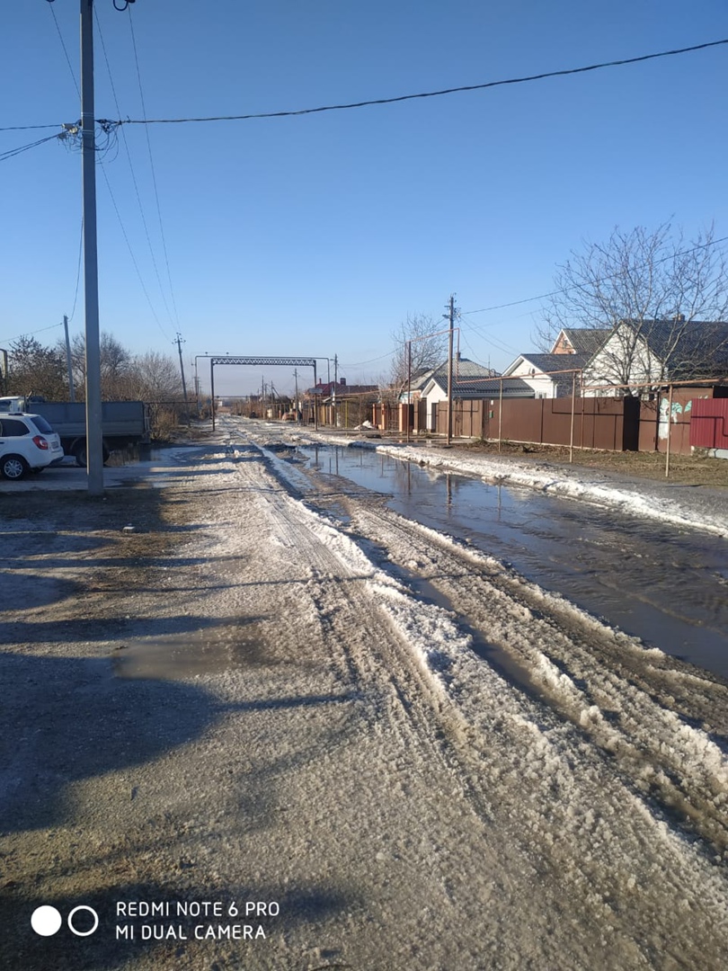 Зловонные грязные реки затапливают Старо-Соленый в Волгодонске