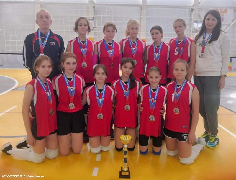 Серебряным призером первенства региона стала сборная Волгодонска по волейболу 