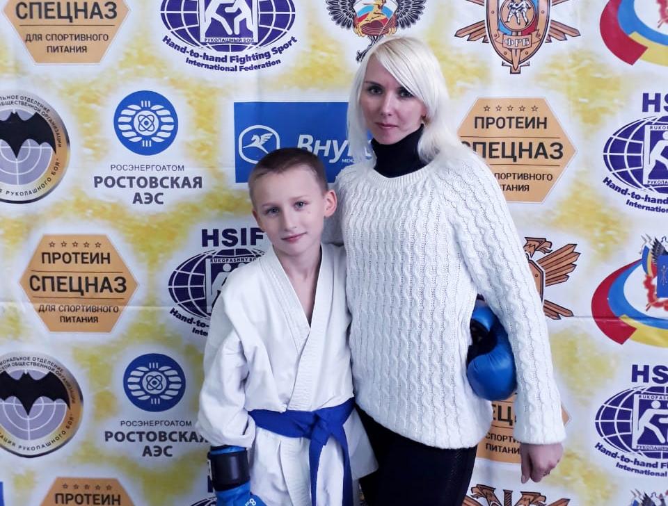 Игорь Пономарев и его мама Наталия