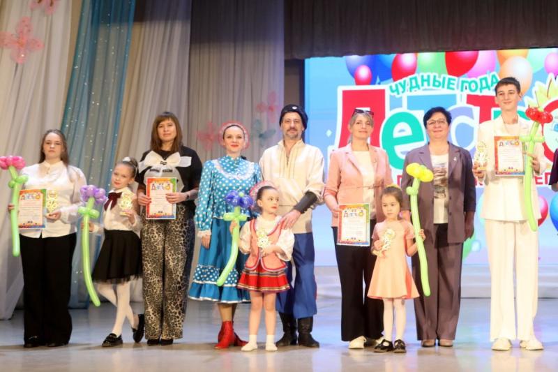 Тысячи юных талантов Ростовской области встретились на фестивале детского творчества в Волгодонске
