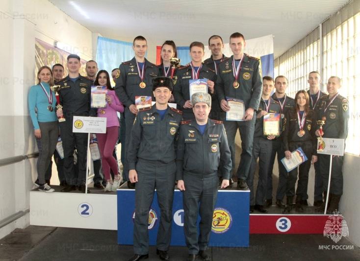 Пожарные спасатели из Волгодонска завоевали бронзу в зимнем Чемпионате 