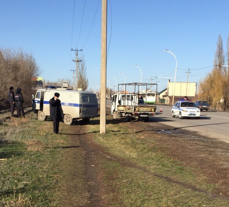 В Волгодонске автозак с конвоирами врезался в грузовик, разворачивающийся  через «две сплошные»