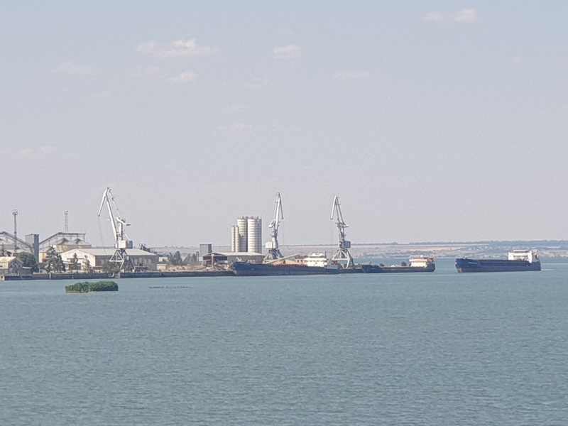 Летом из порта Волгодонска вывезли почти 100 тысяч тонн зерна