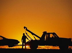 Служба эвакуакции работает непокладая рук!