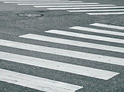 Ни нашим,ни вашим.