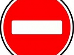 Почему на территорию детских садов заезжают автомобили?