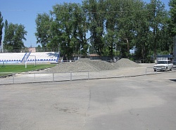 На стадионе Труд  - ремонт