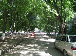 На Советской отрыли яму посреди улицы