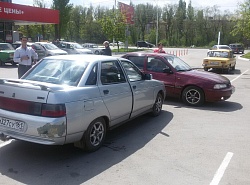 Гости из х.Потапов не соблюдая правила передвижения устроили ДТП на парковке гипермаркета 