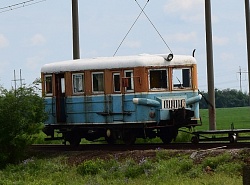 Очень древний железнодорожный драндулет