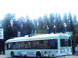 Три новых троллейбуса