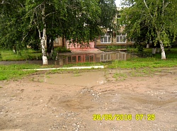 А в Дубовском районе вот такие лужи!!!