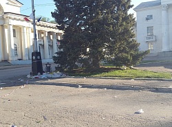 Срач на площади после 9 мая!!!