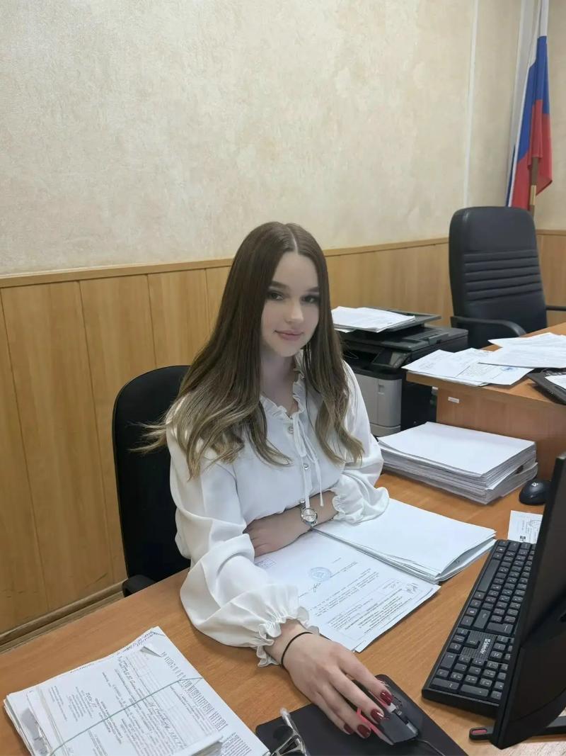 Секретарь судебного заседания Анастасия Пономарь